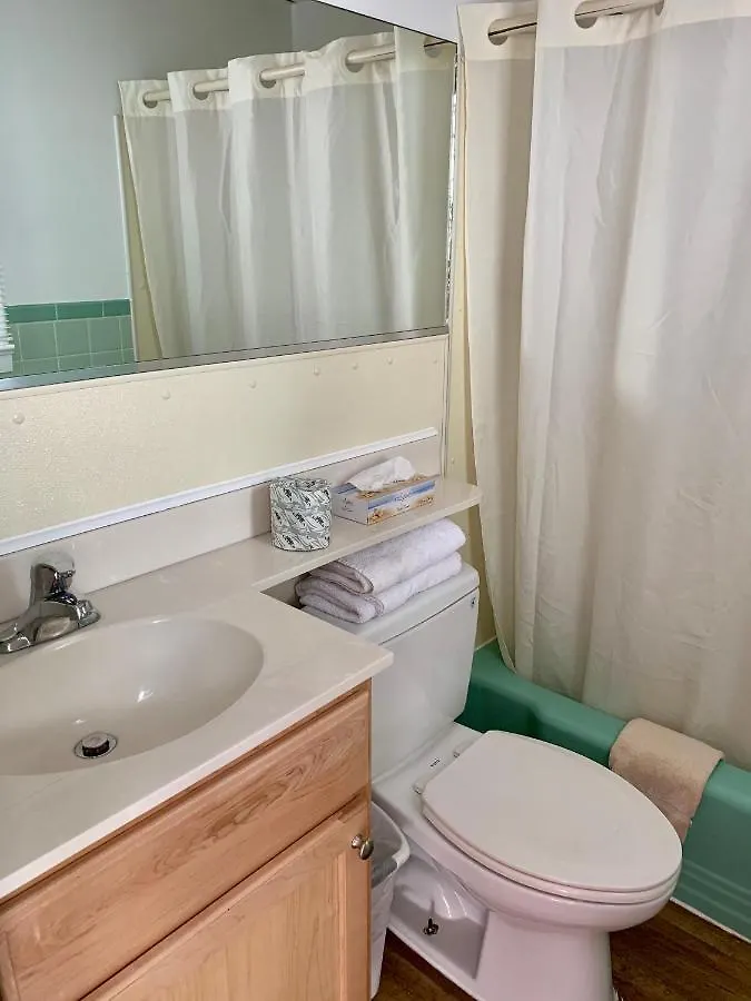 فندق Simple Life Motel آوشين سيتي